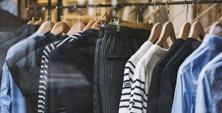 Cómo encontrar fabricantes de ropa para tu negocio