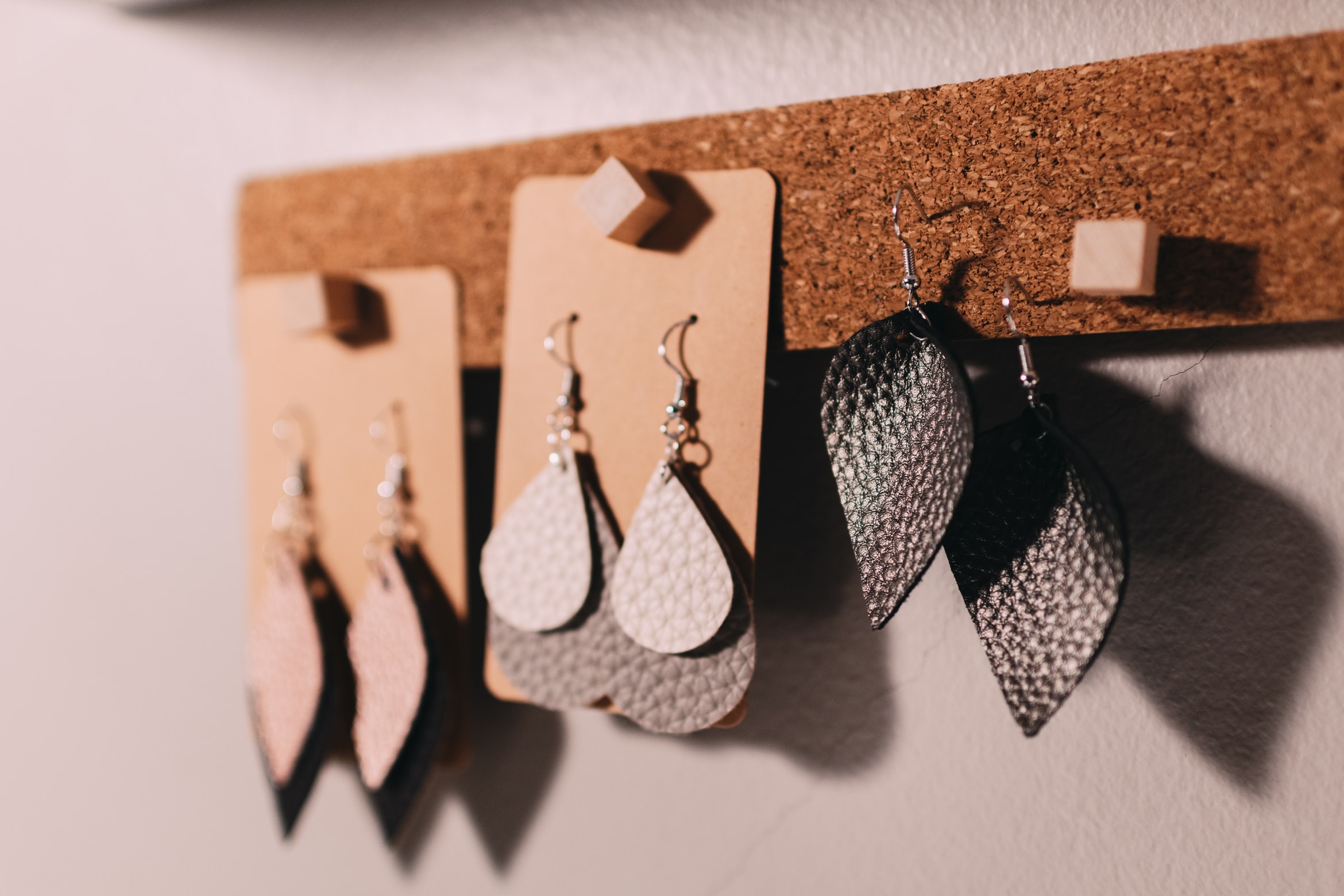 Outsourced Handcrafted Products : handmade goods