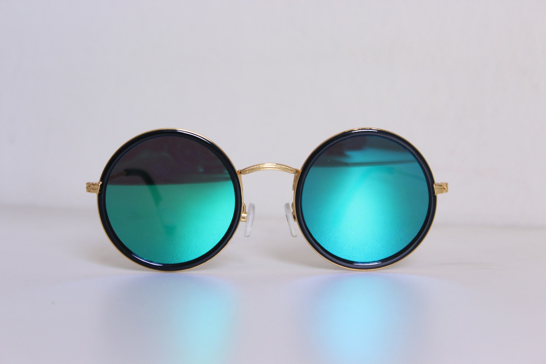 sell white label sunglasses